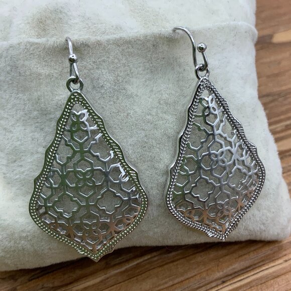 Kendra Scott Addie Silver Filigree Mix Drop Hook Earrings - Picture 1 of 8